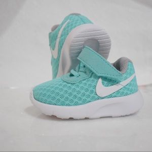 Nike Tanjun toddler sneakers